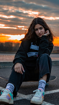  / ***