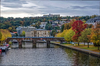   / -=================