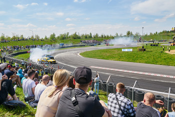 drift / https://vk.com/e.vaguro

https://www.instagram.com/vaguro_v_u_v/

https://web.facebook.com/evgeniy.vagouro

https://www.pexels.com/ru-ru/@10472344