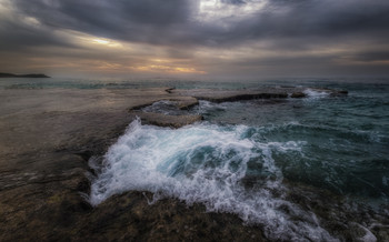 Heavy Sea / 2016
