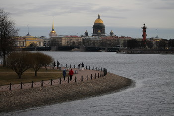 St. Petersburg / ***
