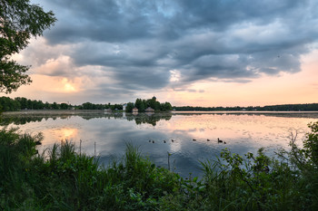 Before the storm / ***