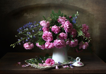 a bouquet of roses / ***