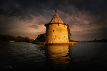 Evening light / ***