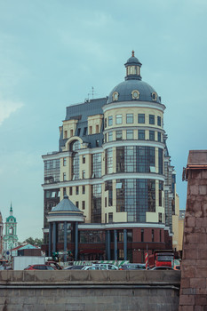 City views / ***