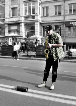 Street musician / ***