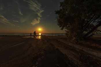 Evening at Sea / ***