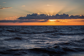 Sunset on the lake / ***