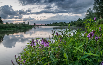 Morgen auf dem Fluss / ***