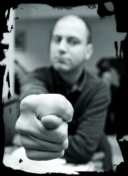 Он нет, а ты записался добровольцем? :)