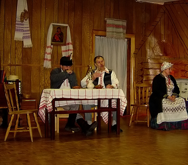 Пячэцца, халера... -- Пячэцца. Бо чужая!