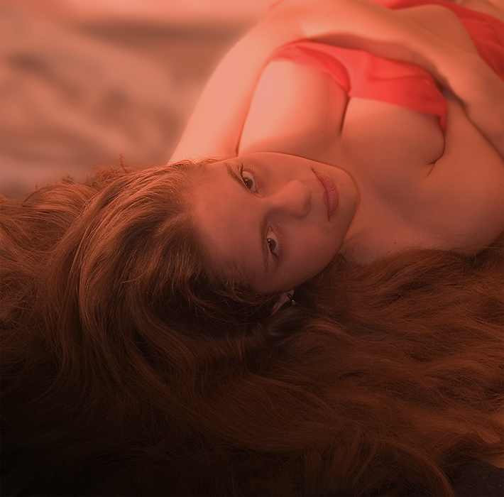 в красных тонах