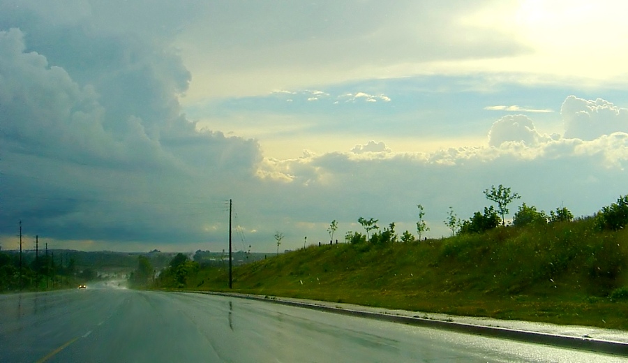 Трапілі пад дождж...