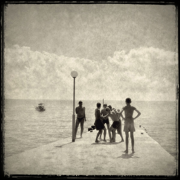 Дети на причале