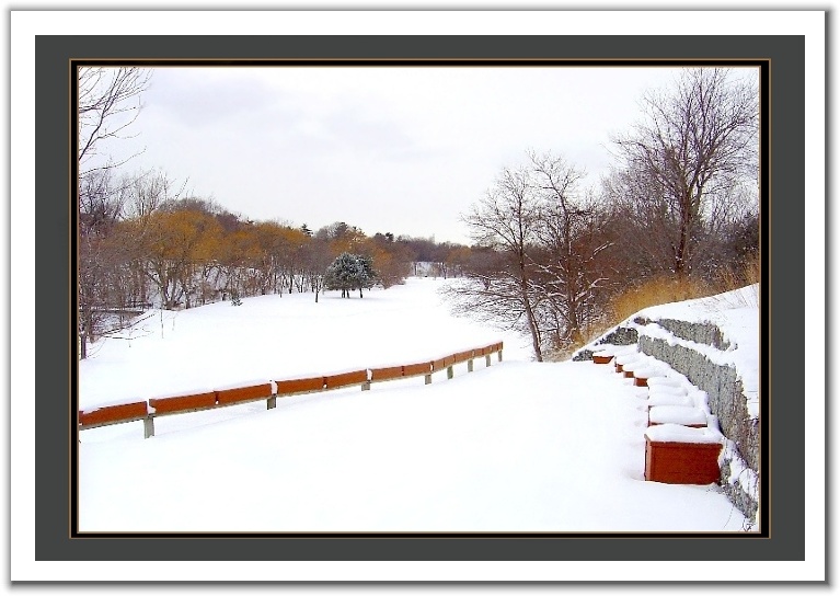 Якія шчэ гольфы!..Валёнкі ды ватнікі цягні з пячы..