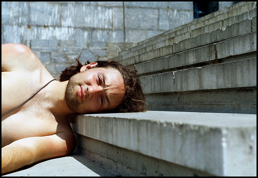 Под палящим солнцем