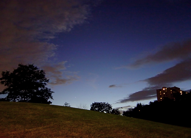 патухаюць, цямнеюць высі...