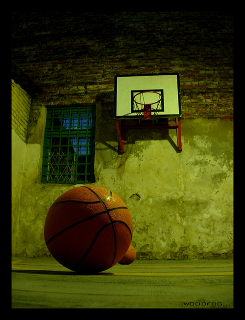 ...мячеобразное зеленоватое...