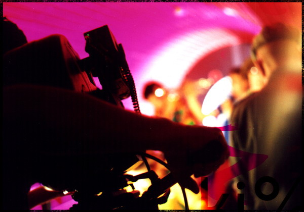 человек с киноаппаратом