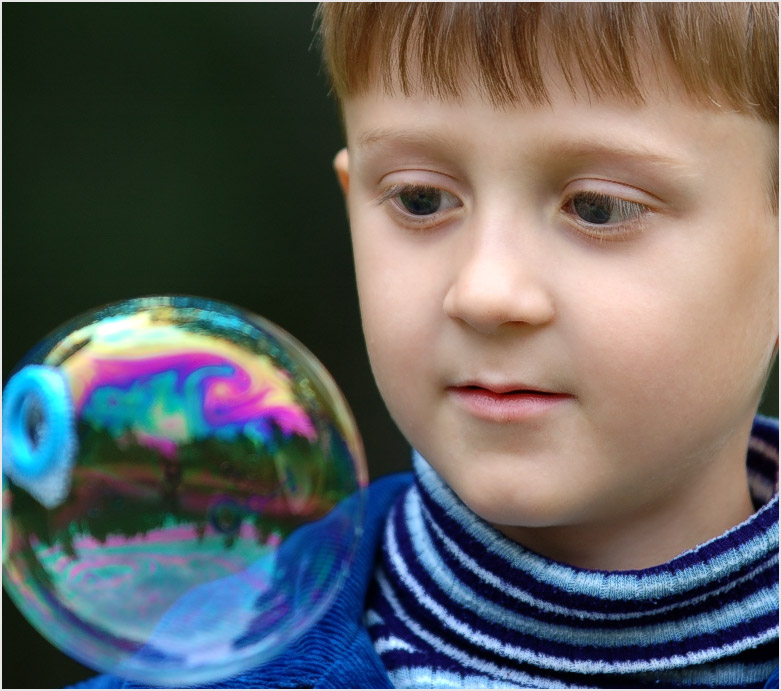 Мой хрупкий разноцветный мир. Портрет.