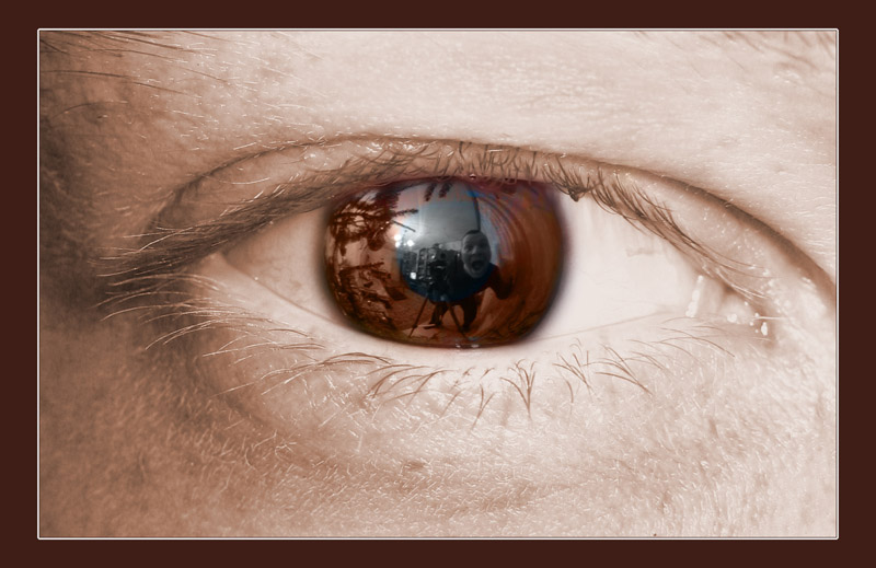 Автопортрет (на preview виден только глаз :)