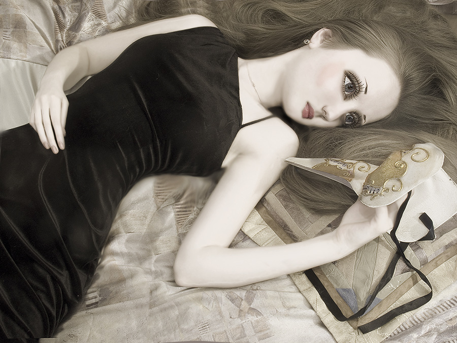 с маской наедене