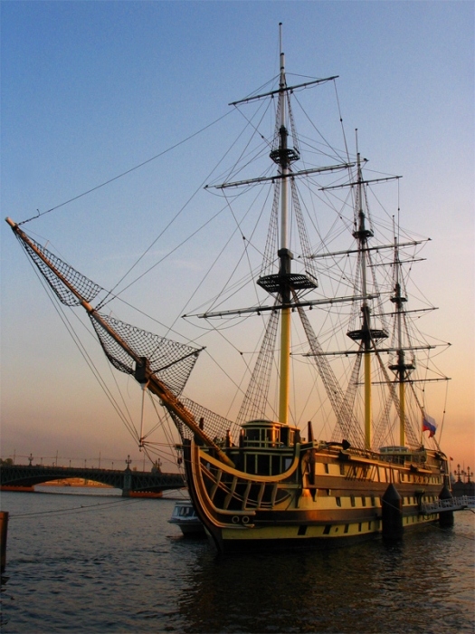 В лучах вечернего огня...