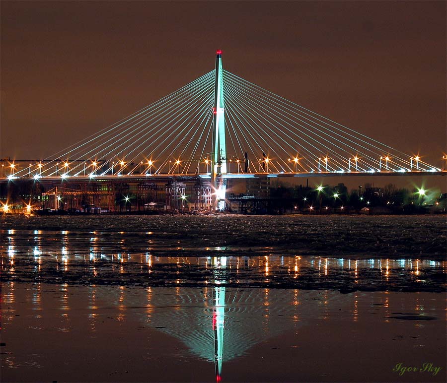 ... и берег левый нужен им, и берег правый...