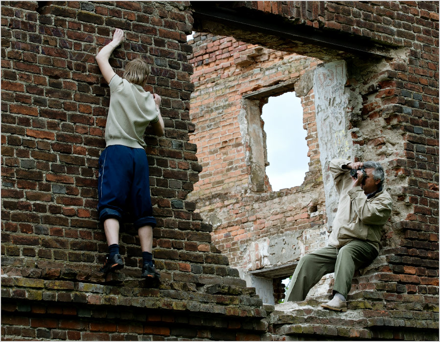 ... и еще чуть-чуть назад...