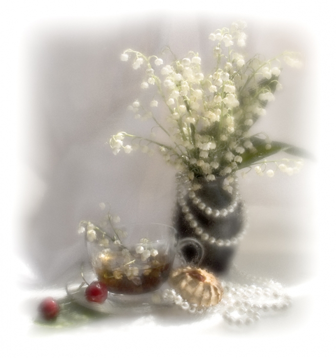 Ландышевый чай с черешневым печеньем...