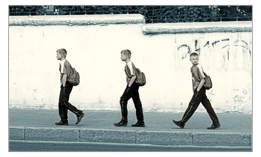 В колонну по одному :)