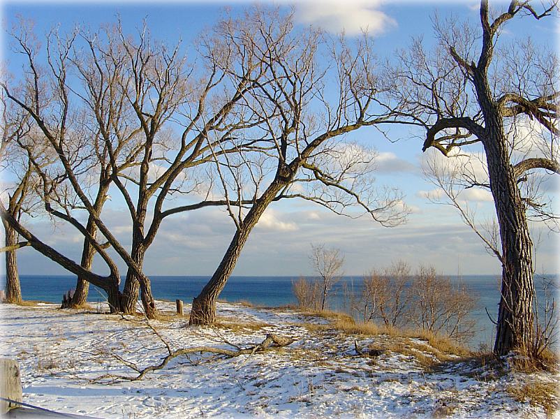 дзесьці вецер ў аблоках тваіх заблукаў...