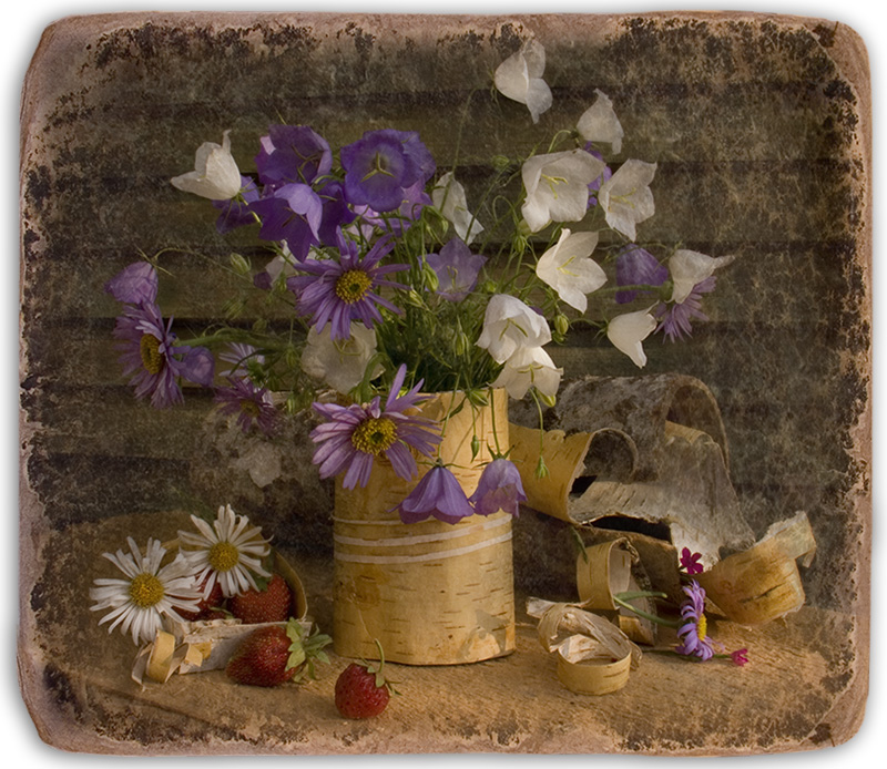 с берестой и клубникой