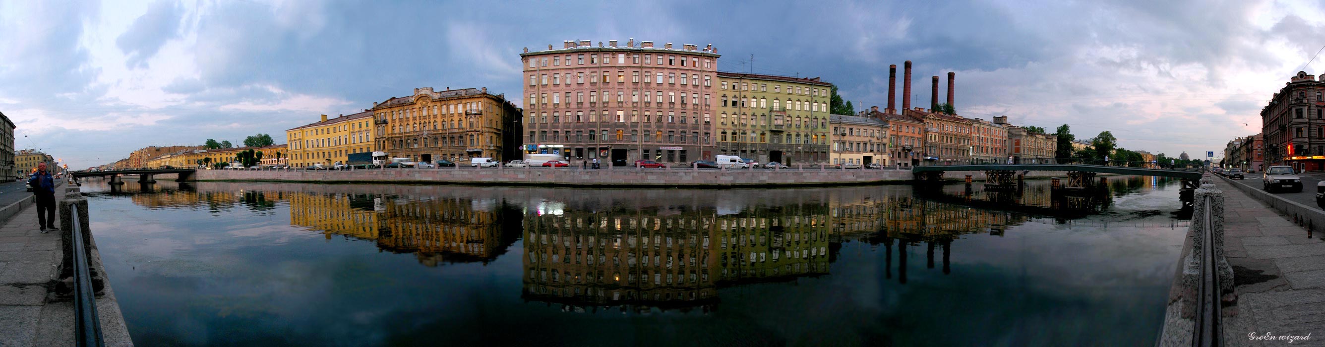 Томительный, палящий день cгорел; полупрозрачна тень...