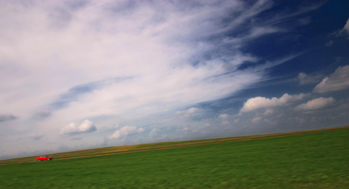 Про маленькую красную машину...