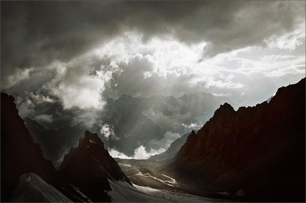 Солнце где-то есть...