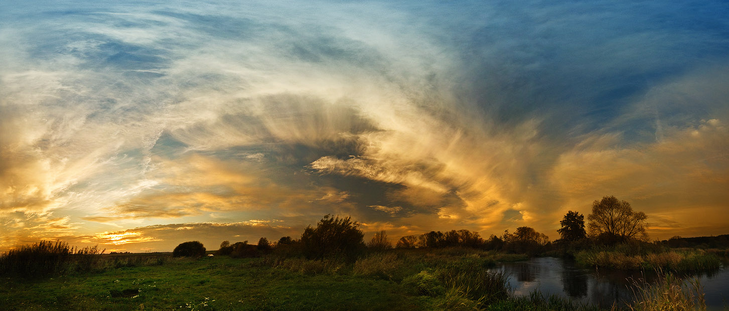 ... Небо осенью дышало ...