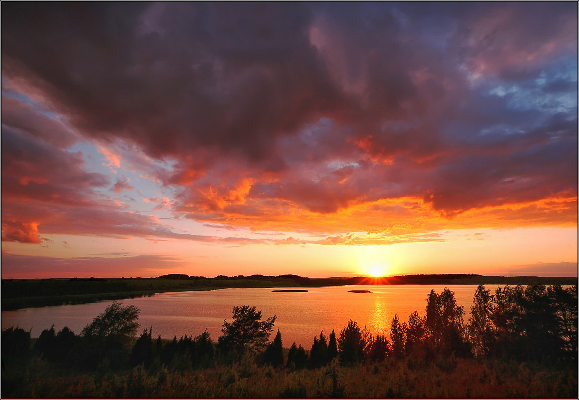 И свет и темень