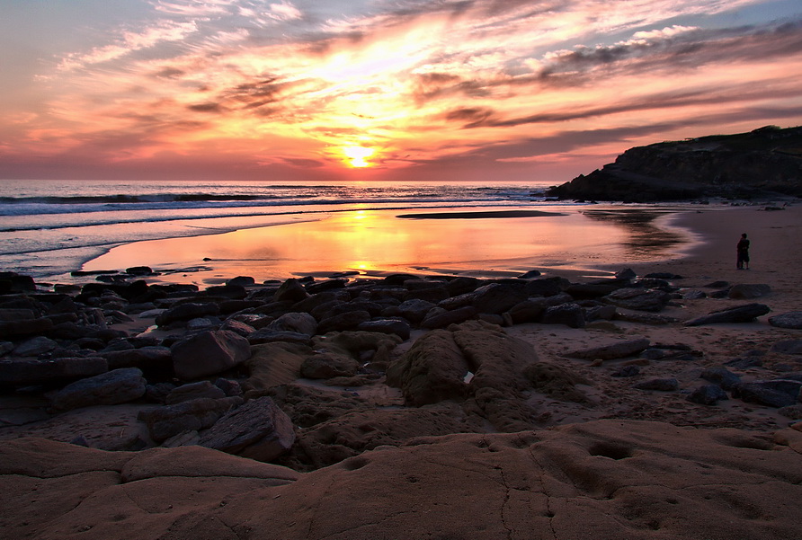 Есть-только миг... .