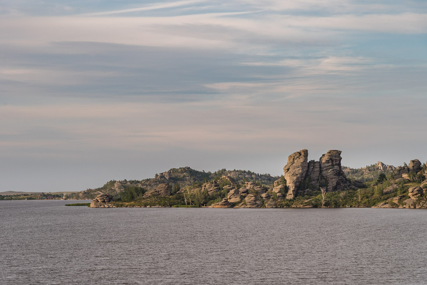 Причудливые скалы оз.Колыванское