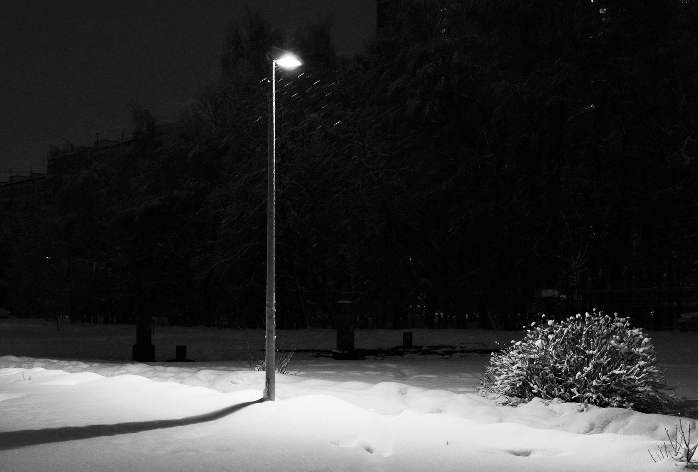 "Один я здесь, как царь воздушный ..."