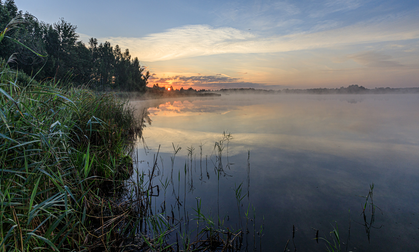 Утро на озере