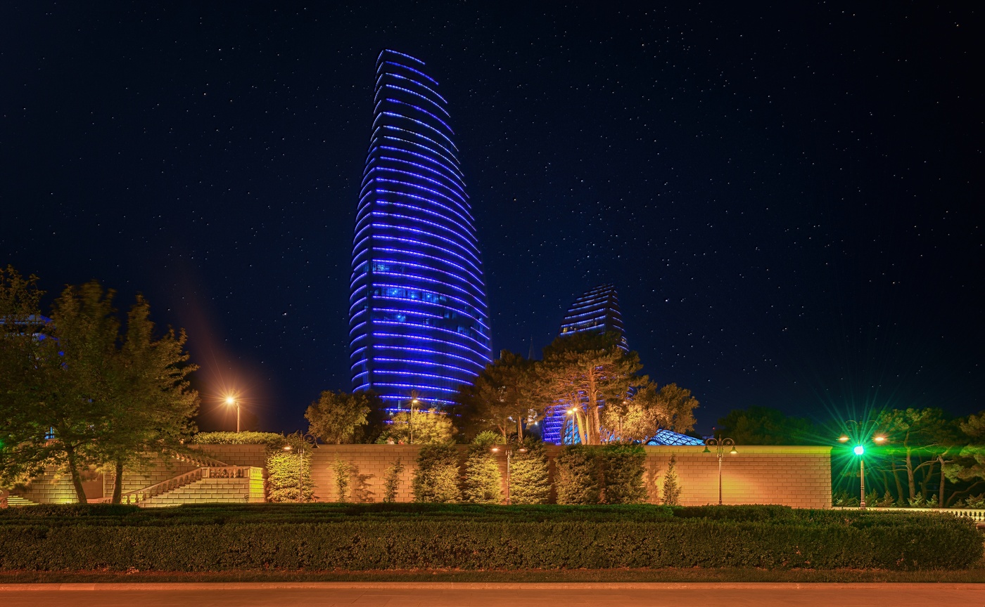 Ночной Баку, виды