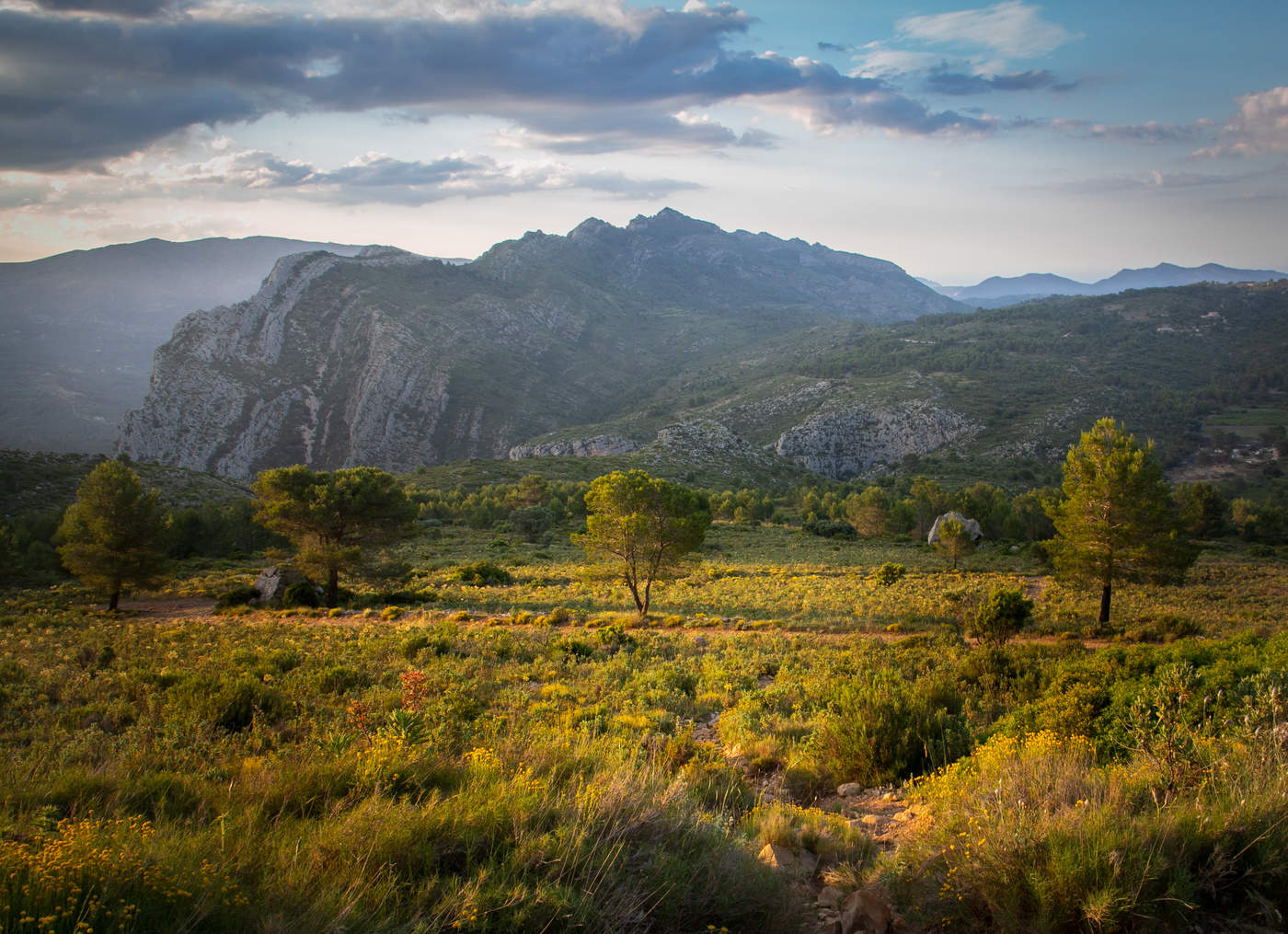 Вечер в горах