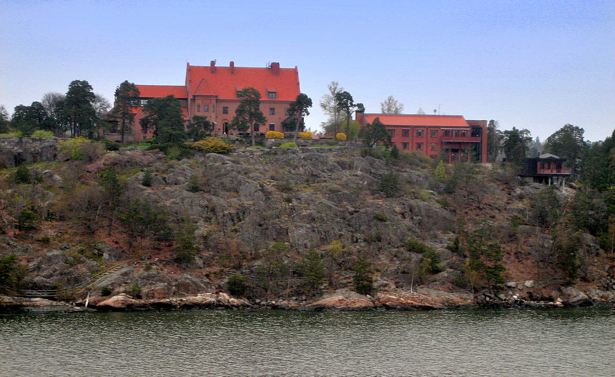 Вдоль побережья Швеции