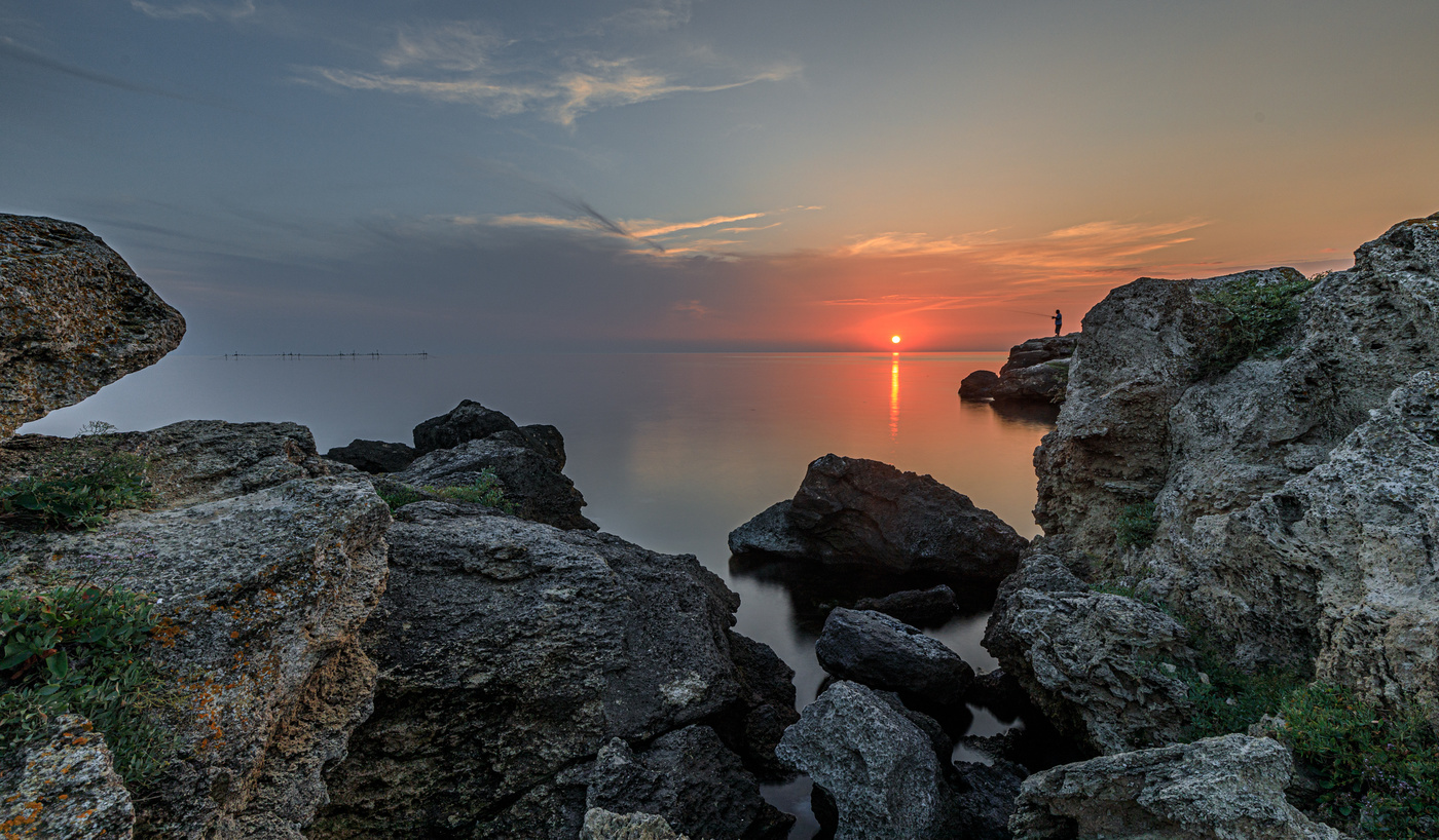 Одинокий рыбак