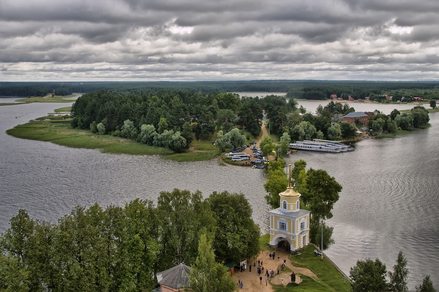 Вдалеке от больших городов...