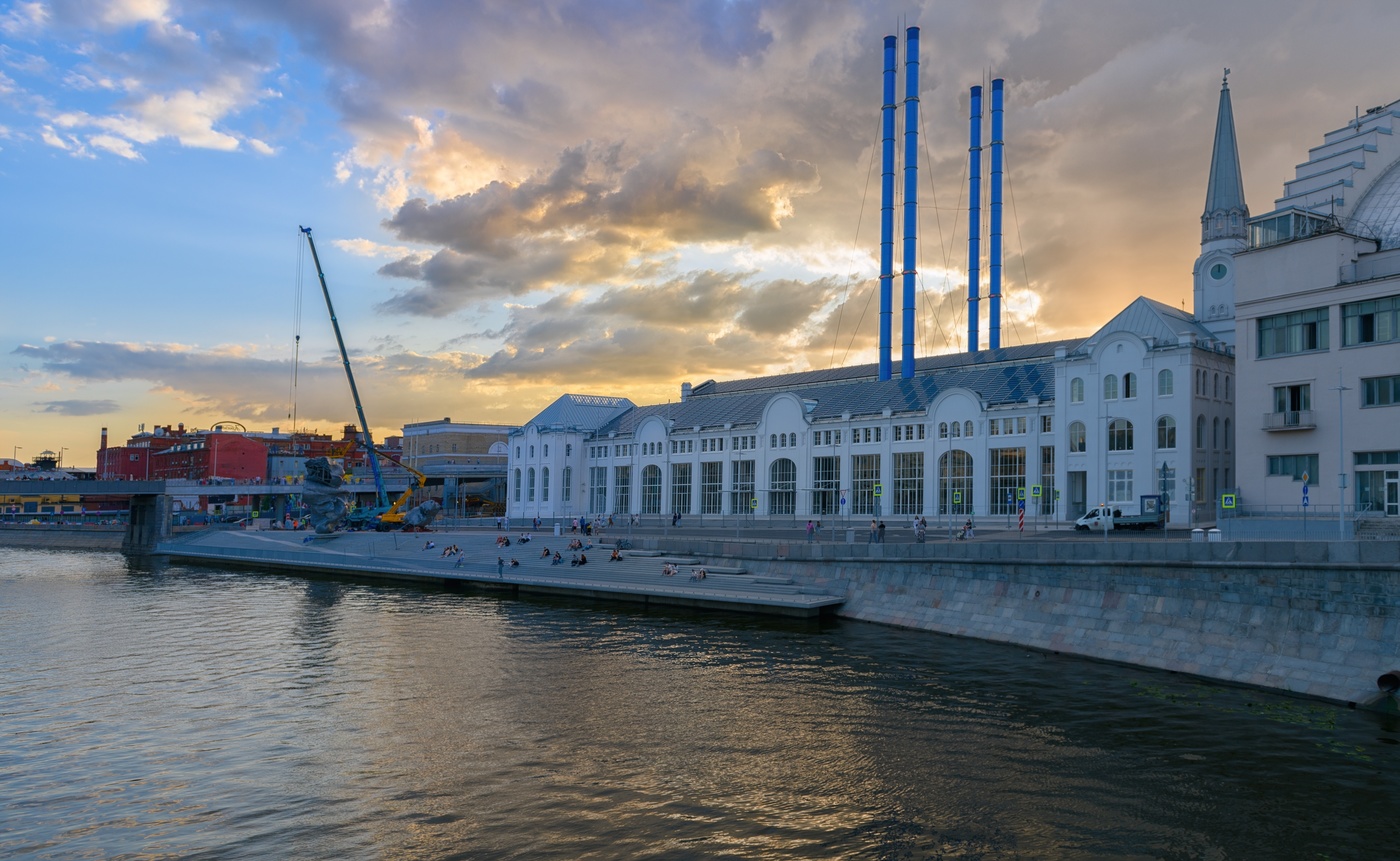 Пречистенская набережная