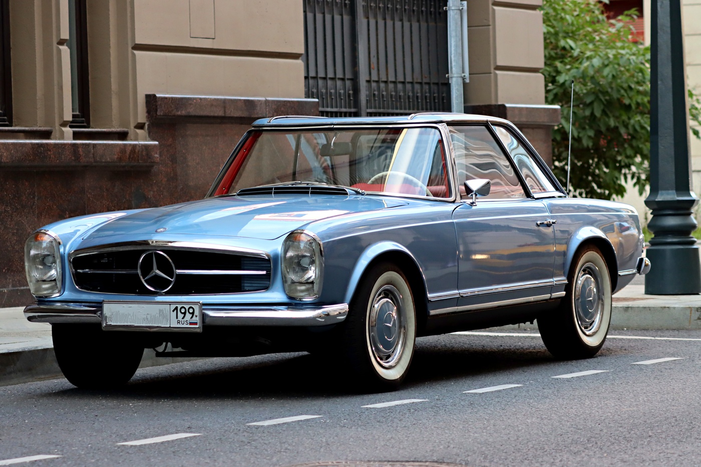 Ретро автомобили