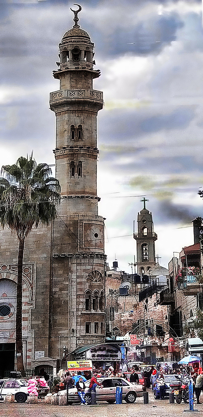 Жизнь под знаками креста и полумесяца